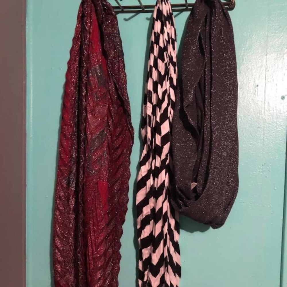 scarfs